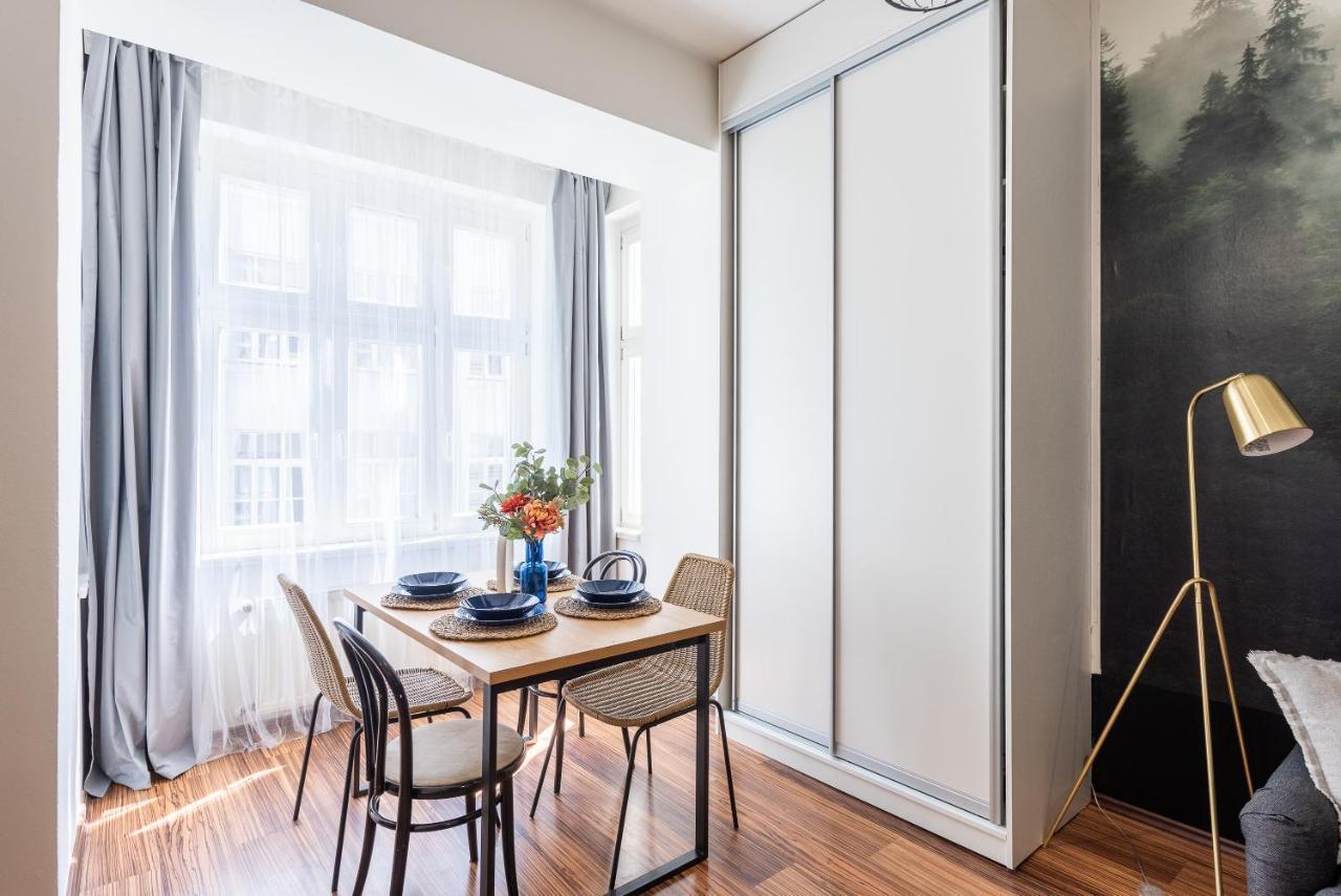 10 Min City Centre 5 People Apartment, Free Coffee 프라하 외부 사진