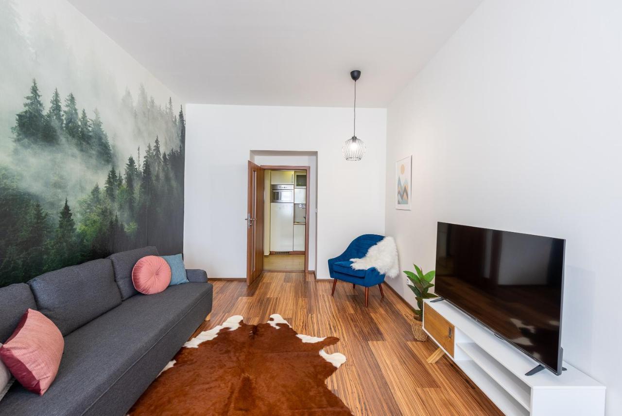 10 Min City Centre 5 People Apartment, Free Coffee 프라하 외부 사진